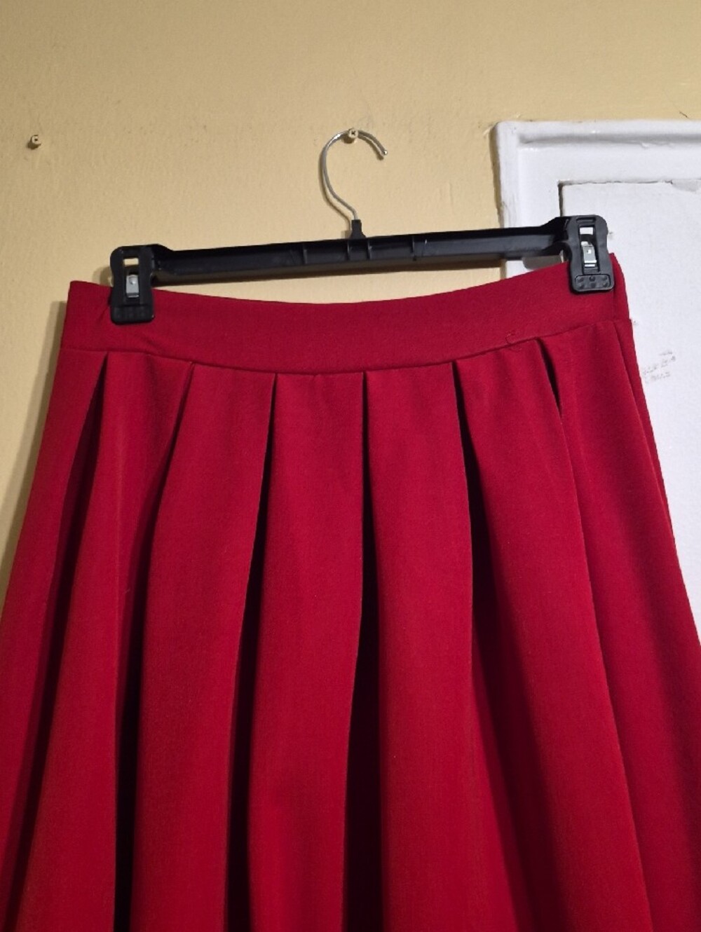 Blush Red High-Low Pleated Skirt Size Large - Picture 7 of 8